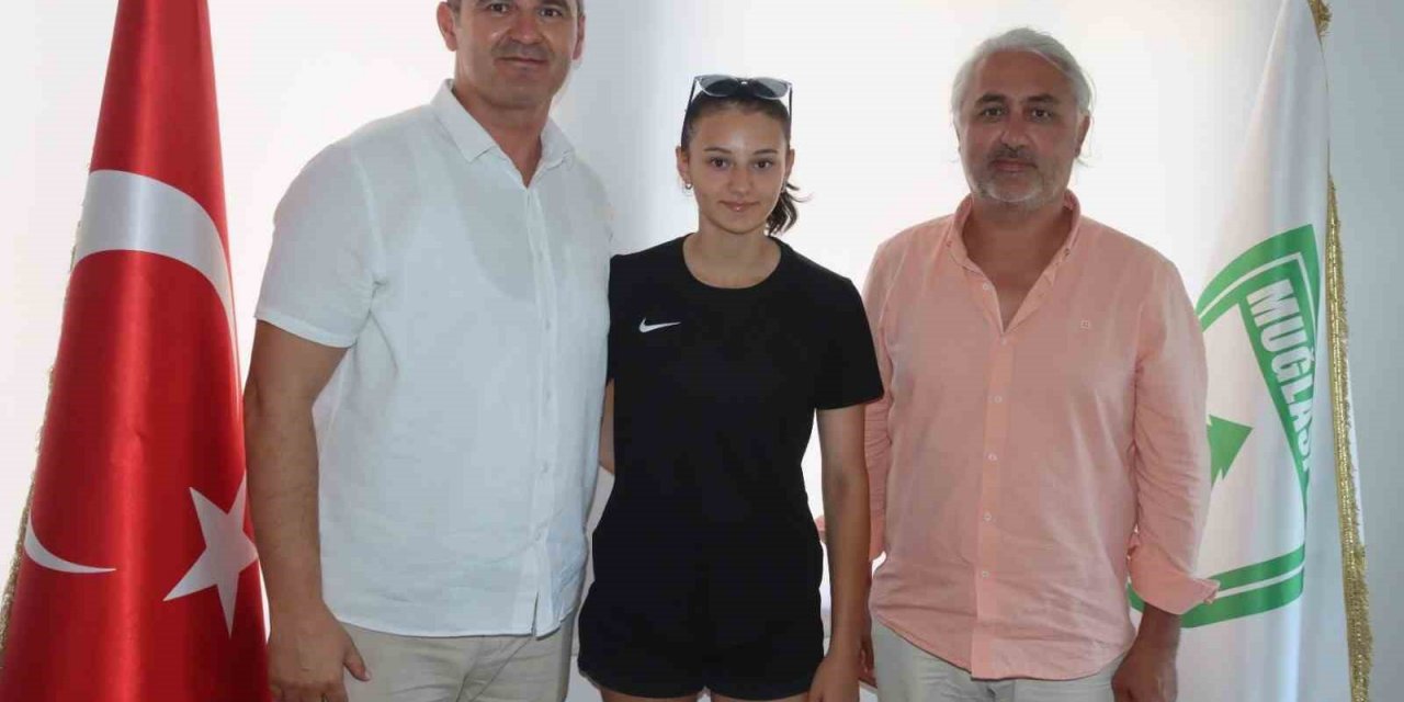 Muğlaspor Voleybol ’un iki yeteneği transfer oldu