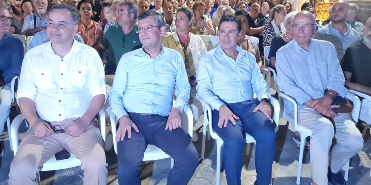 CHP Grup Başkanı Özgür Özel: "Sıkışınca Atatürk'ten bahsedip alkış alarak ilerlenmez"