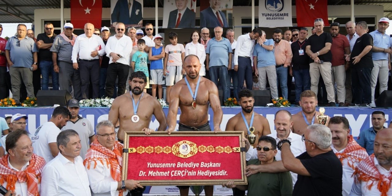 Yuntdağı’nın başpehlivanı Ali Gürbüz oldu