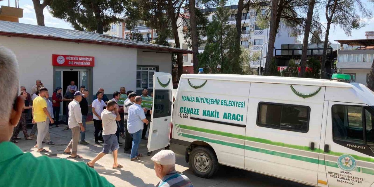 Direksiyon hakimiyetini kaybeden motosiklet sürücüsü hayatını kaybetti