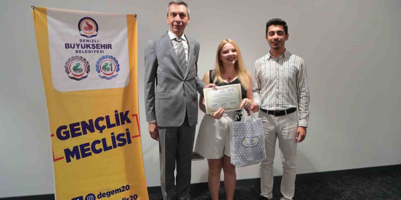 Yabancı dil eğitimini tamamlayan 50 genç sertifikalarını aldı