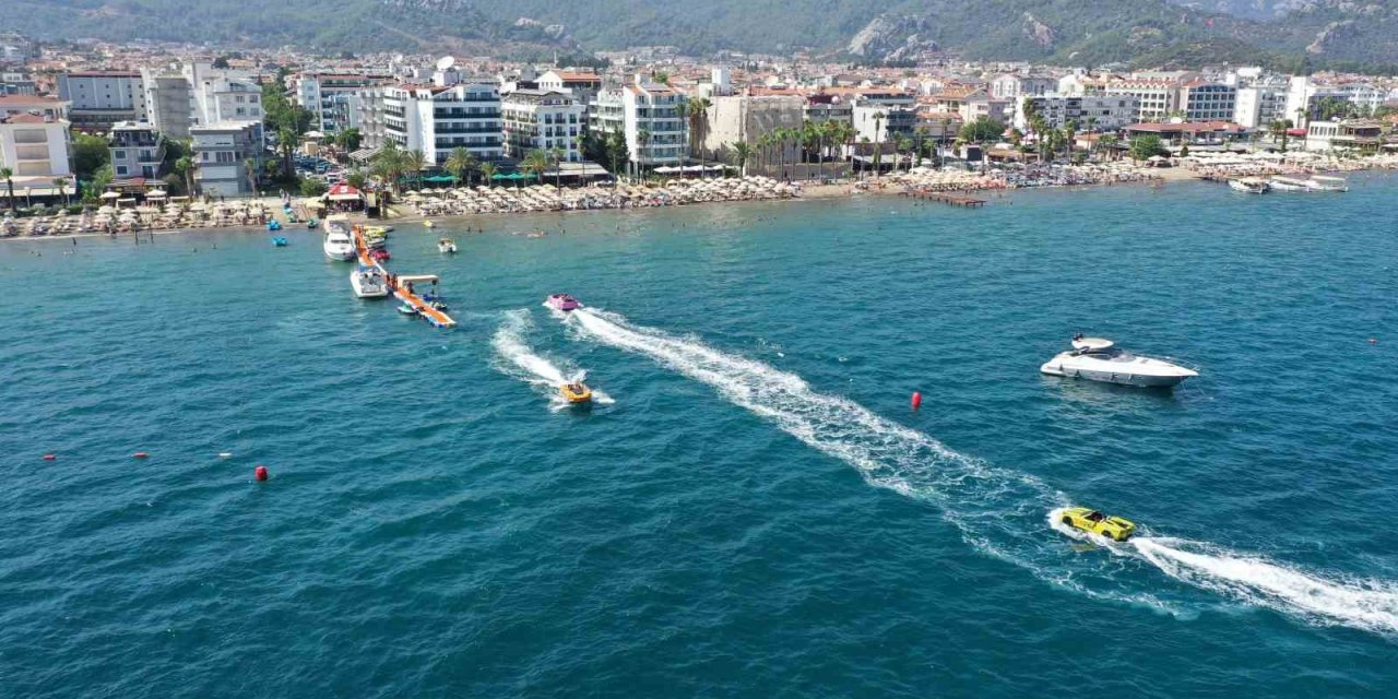 Yaz mevsiminin vazgeçilmez eğlencesi su sporlarına rağbet devam ediyor