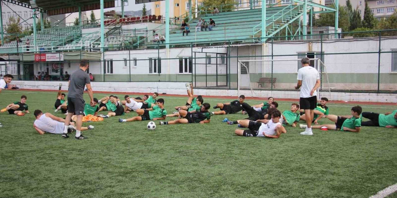 Genç horozlar lige iyi başlamak istiyor