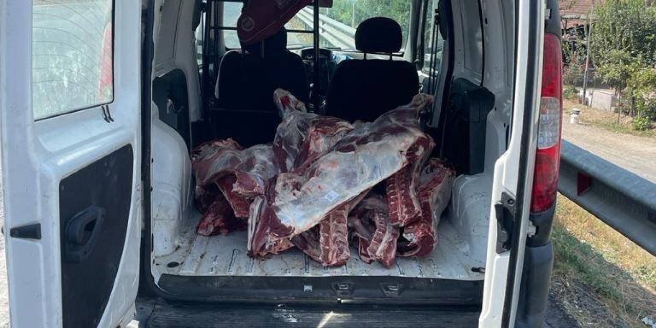 Aydın’da, sağlıksız şartlarda taşınan 300 kilo et yakalandı