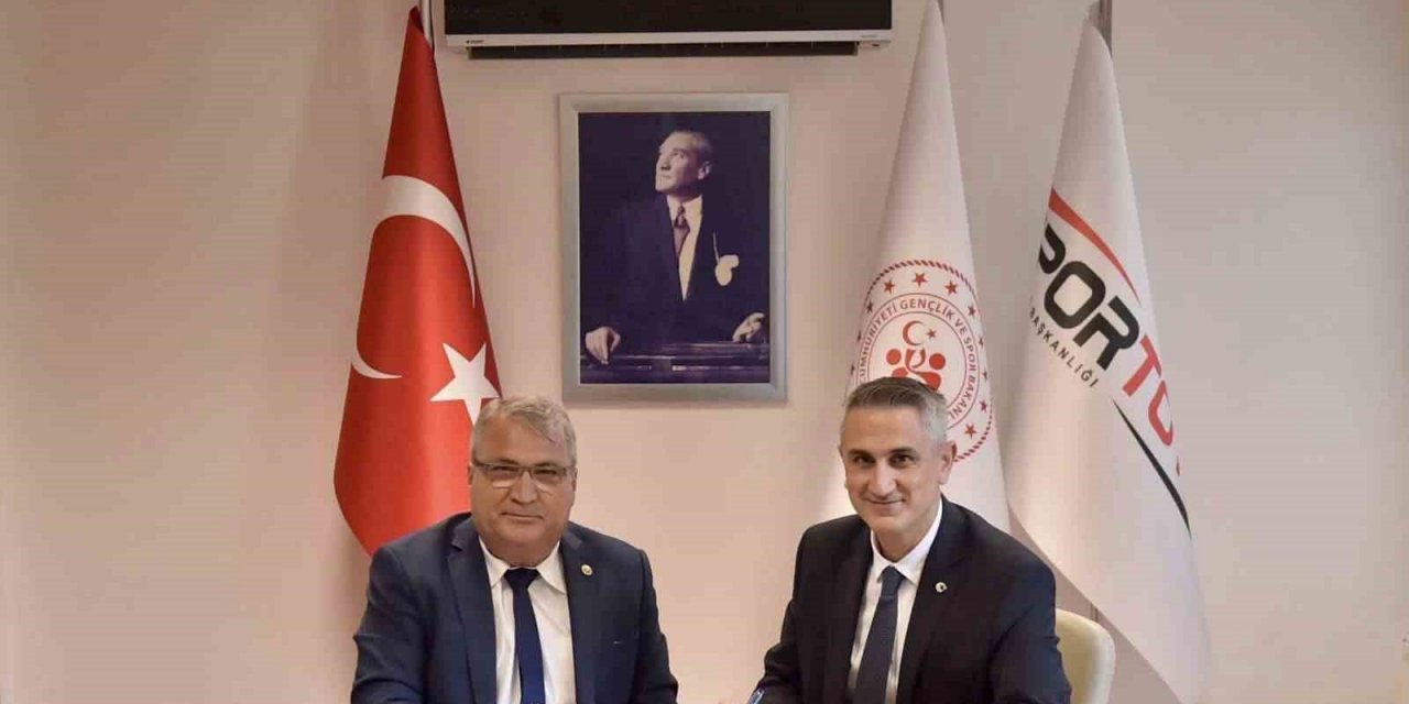 Yunusemre’nin gençlik merkezi için imzalar atıldı