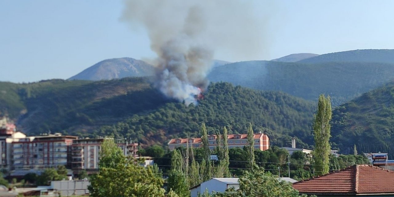 Soma’daki orman yangınına müdahale devam ediyor
