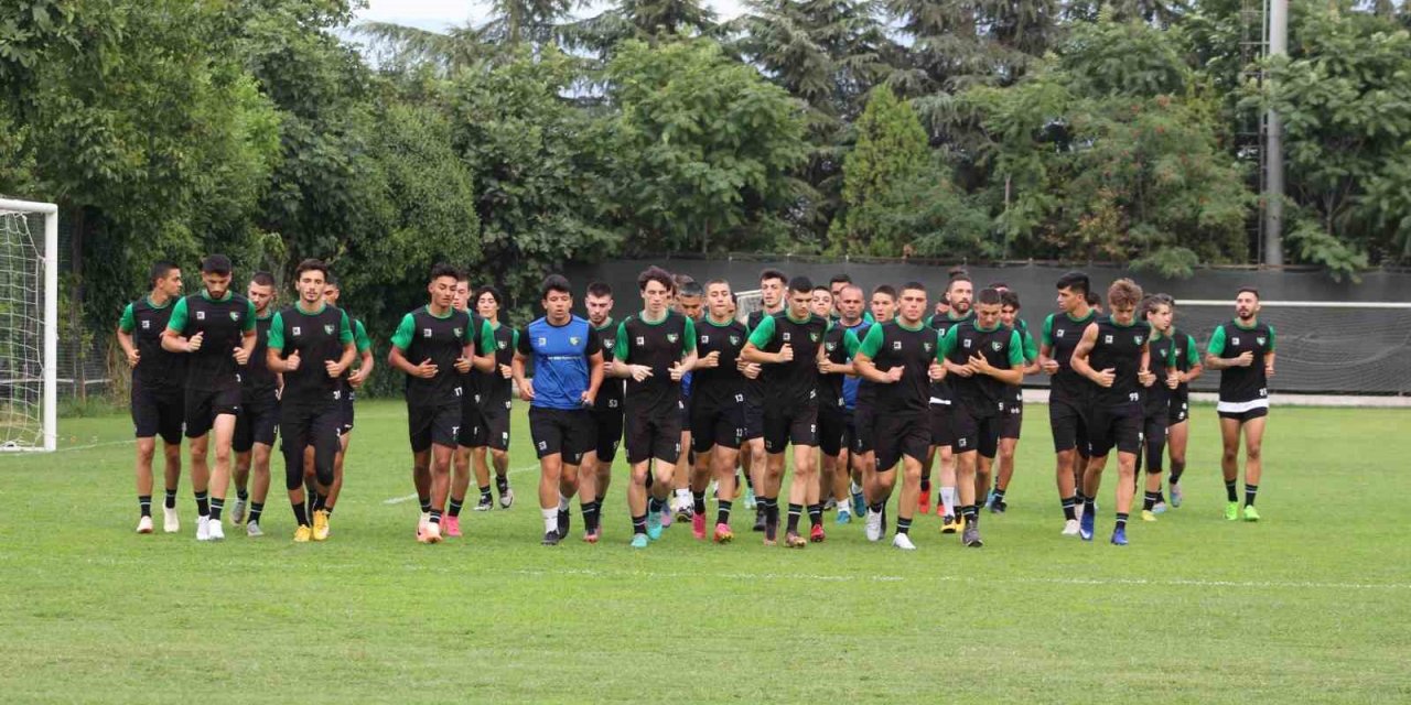 Denizlispor ligin ilk maçından puan çıkartamadı