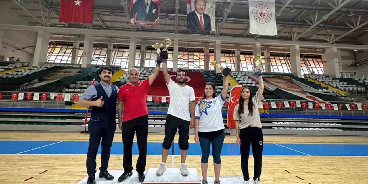 Büyükşehir Tekvondocularından 15 madalya