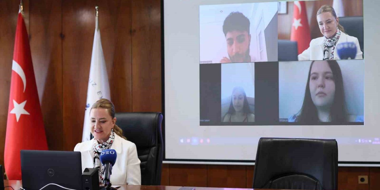 Rektör Hotar, DEÜ’nün ‘ilk’ öğrencileriyle buluştu