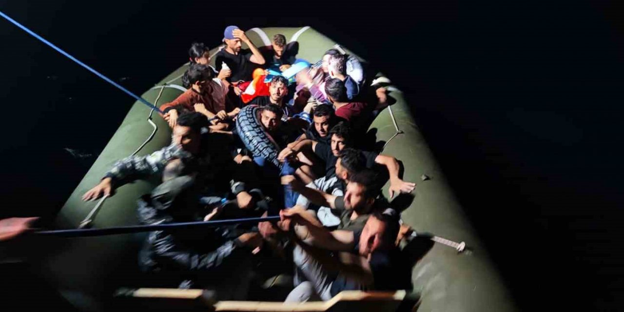Bodrum’da 21 düzensiz göçmen kurtarıldı
