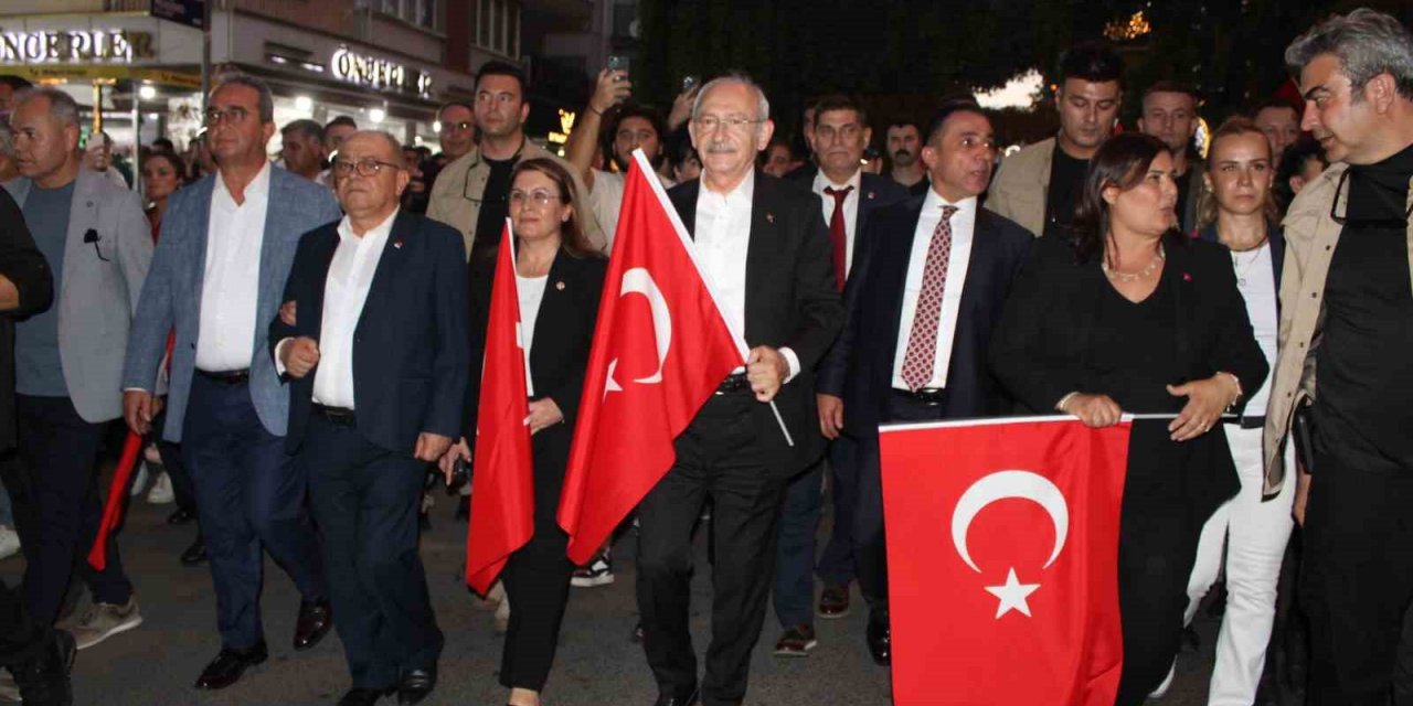 CHP Lideri Kılıçdaroğlu, Aydın’daki Zafer Yürüyüşü’ne katıldı