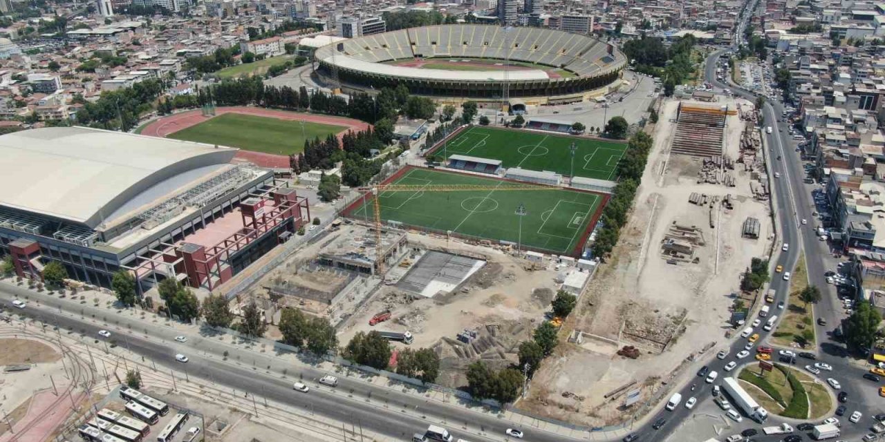 İzmir’in olimpik yüzme havuzu 2024’ün sonuna hazır