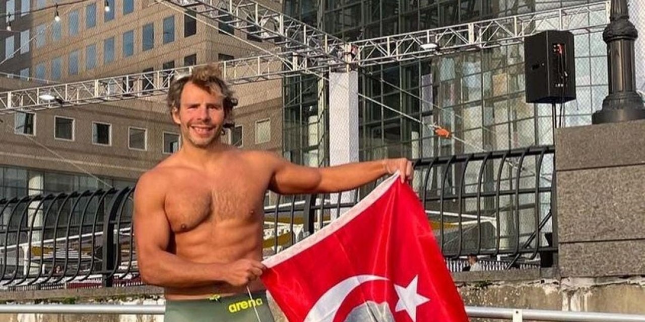 İzmirli Emre’den ABD’de zafer kulacı