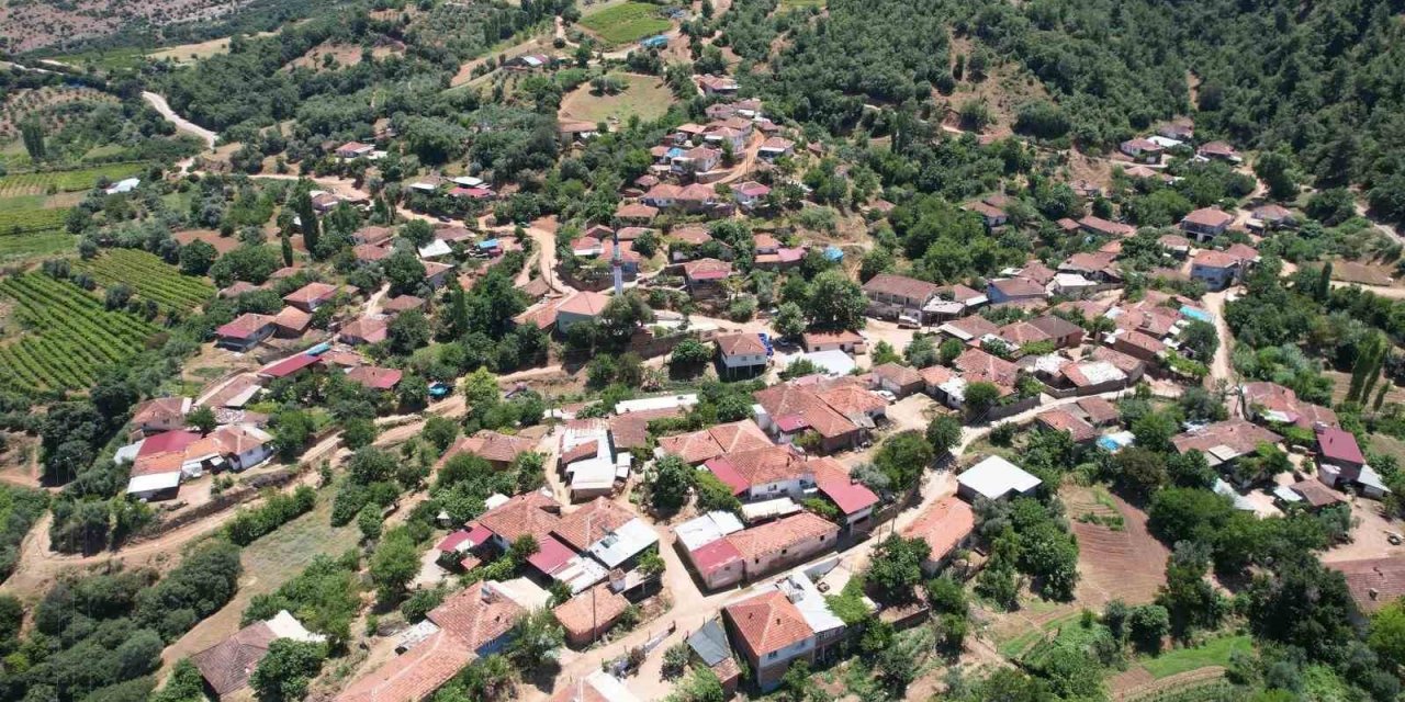 Yağmurlar Mahallesi’nde 13 milyonluk yatırımında üstyapı başladı