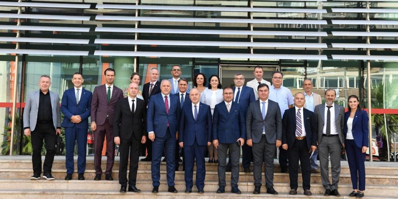 Kosova Cumhuriyeti Bölgesel Kalkınma Bakanı Damka ile Vali Coşkun bir araya geldi