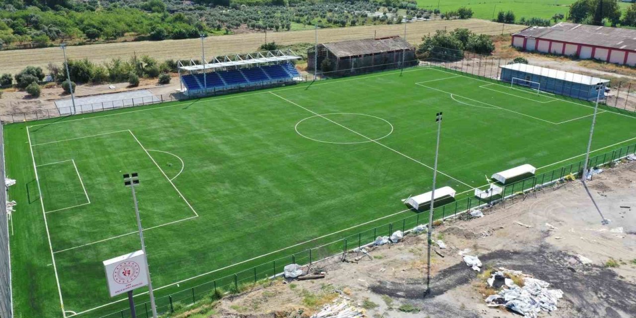 Serçeköy Çim Saha çalışmalarında sona gelindi