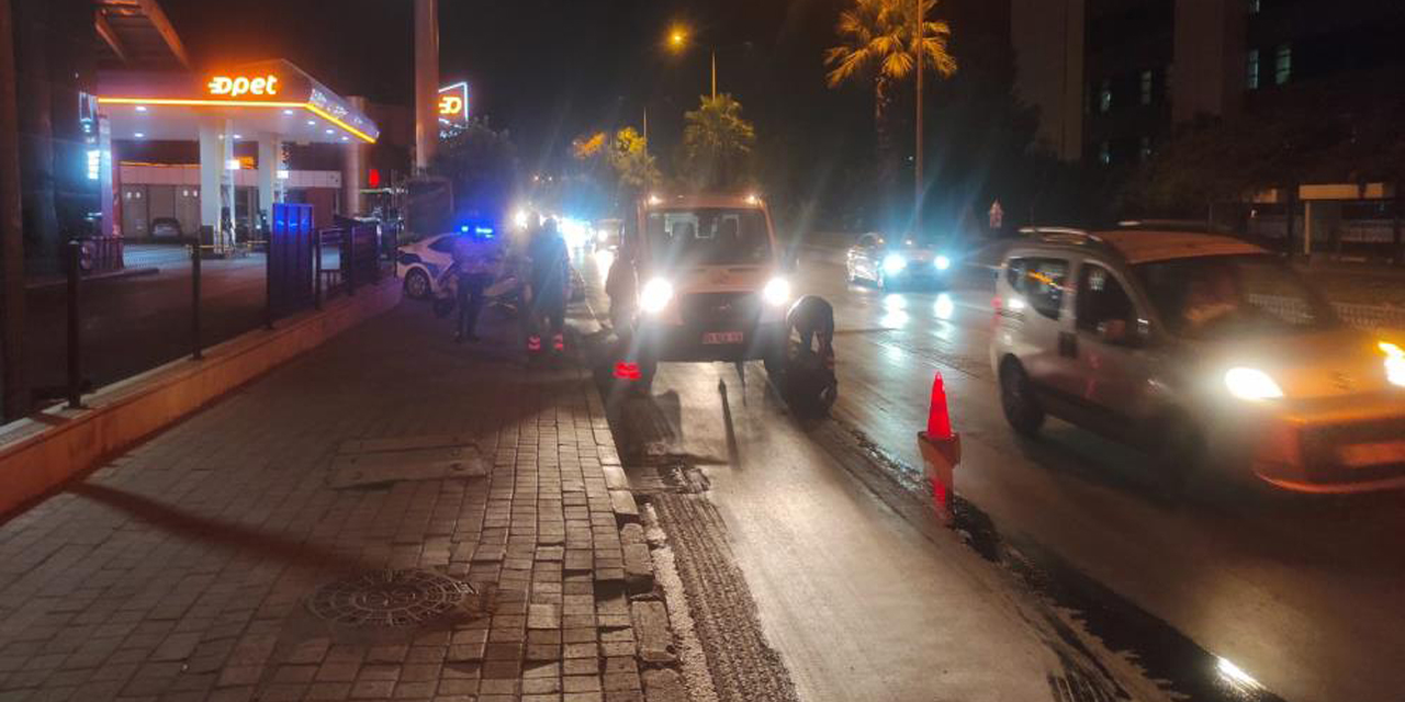 Yere dökülen motor yağı sürücülere zor anlar yaşattı