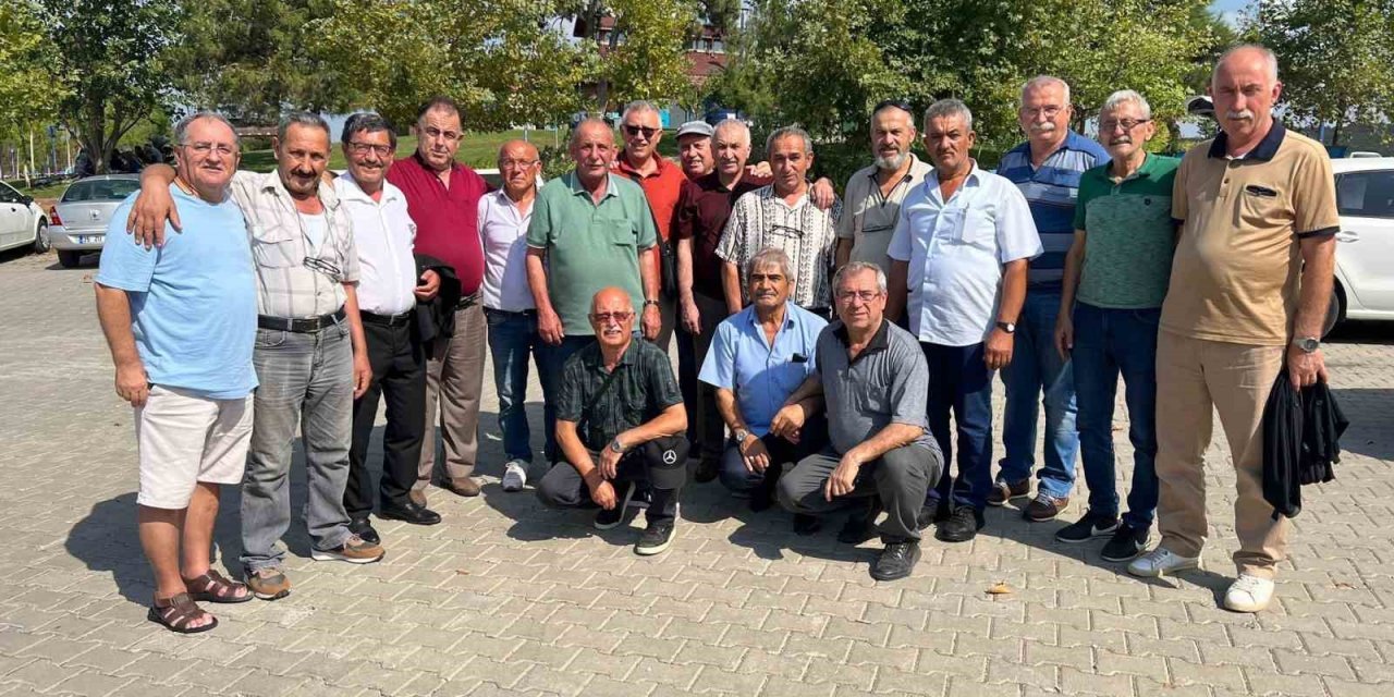40 yıllık asker arkadaşları Manisa’da buluştu