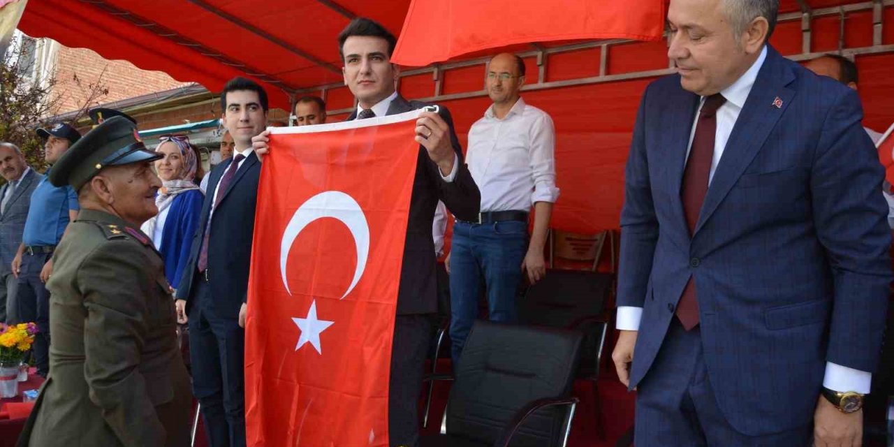 Selendi’nin düşman işgalinden kurtuluşuna coşkulu kutlama