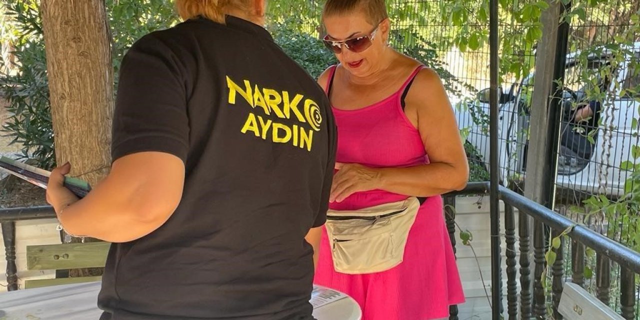 Narkotik ekipleri bilgilendirme çalışmalarını sürdürüyor