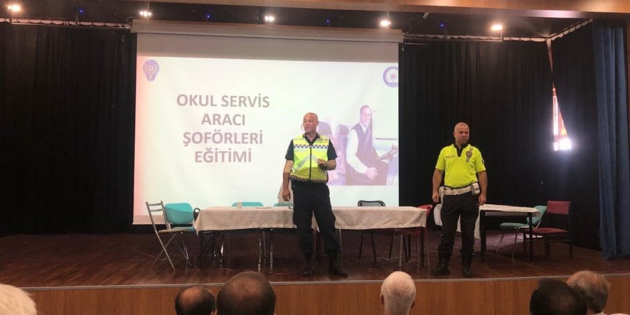 Aliağa’da öğrenci servis şoförlerine eğitim verildi