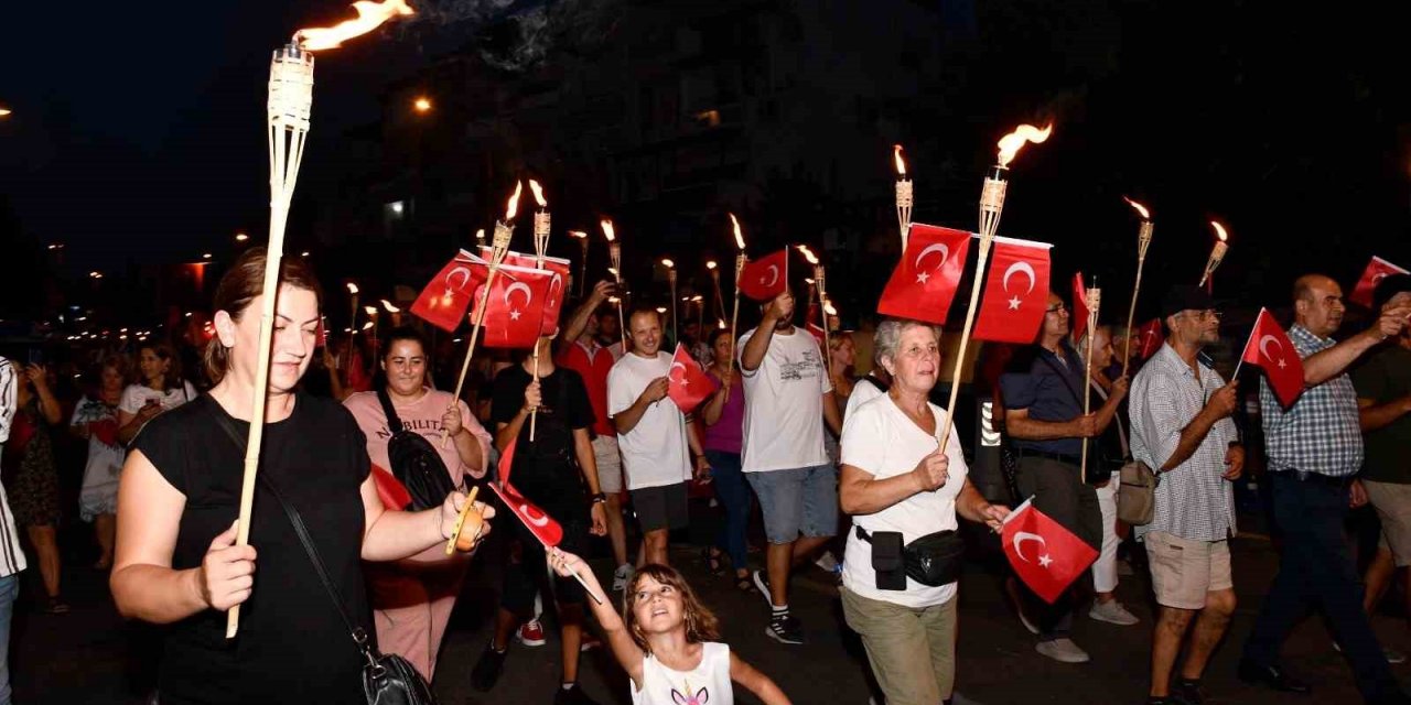Kuşadası’nda kurtuluşun 101’inci yılına coşkulu kutlama