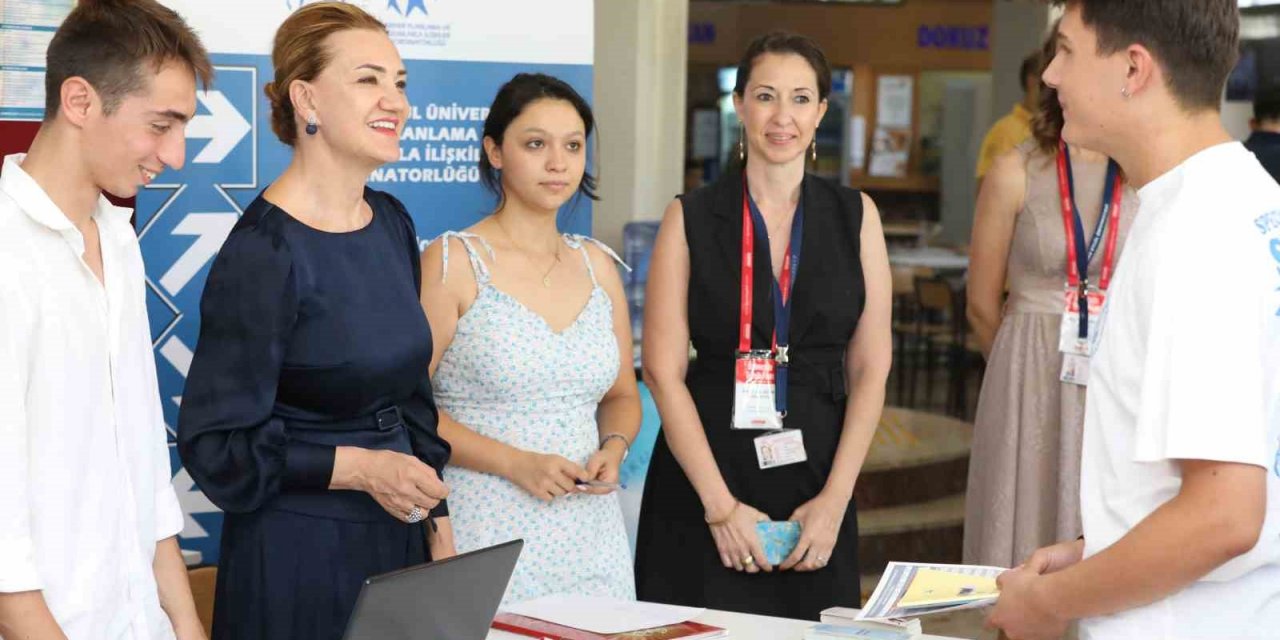 DEÜ, 73 bin öğrenciyle ders başı yapacak