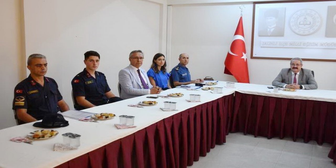 Salihli’de ‘Okul Güvenliği’ toplantısı yapıldı