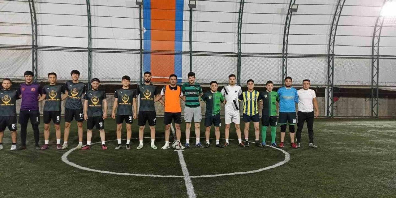 Çameli 100. yıl için yeşil sahada buluştu