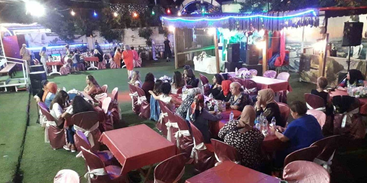 Gerzeleli kadınlar mahalle esnafına destek için buluştu