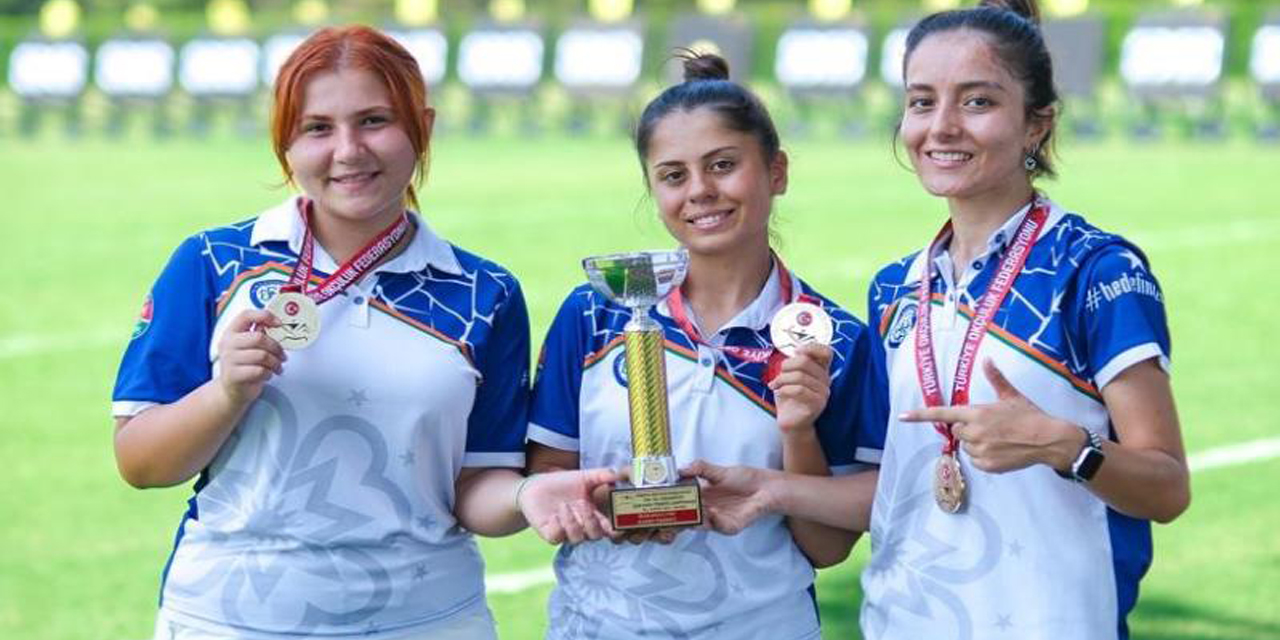 Büyükşehir okçuları Cumhuriyet’in 100.yılında Muğla’yı gururlandırdı