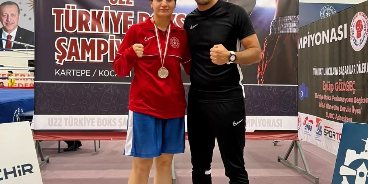 Demir yumruk Meryem, Türkiye ikincisi oldu