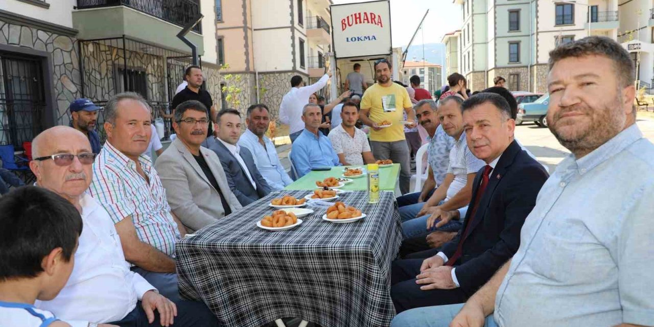 TOKİ evlerine yerleşen vatandaşlar lokma hayrı yaptı
