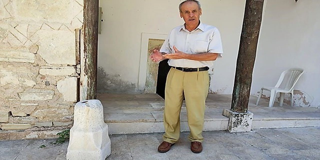 Türbenin simgesi olan taşlardan birisi çalındı