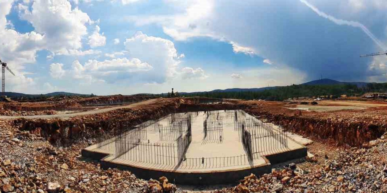 TOKİ Menteşe 3. etap sosyal konutların temel inşaatı tamamlanıyor