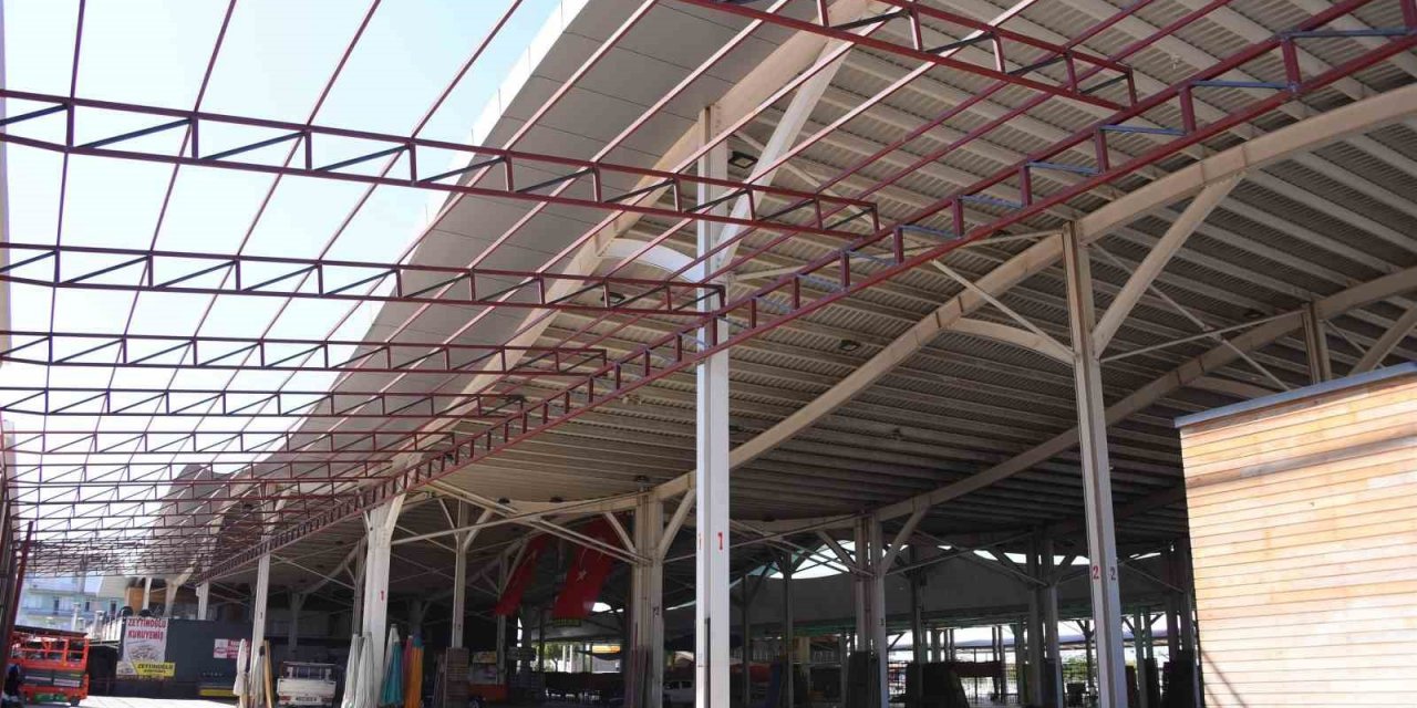 Çarşamba Pazaryeri ile Bedesten arasındaki açık alan kapatılıyor