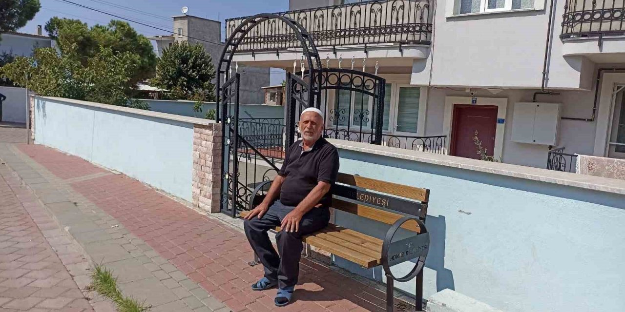 Honaz Belediyesi yeni bankları vatandaşın hizmetine sundu