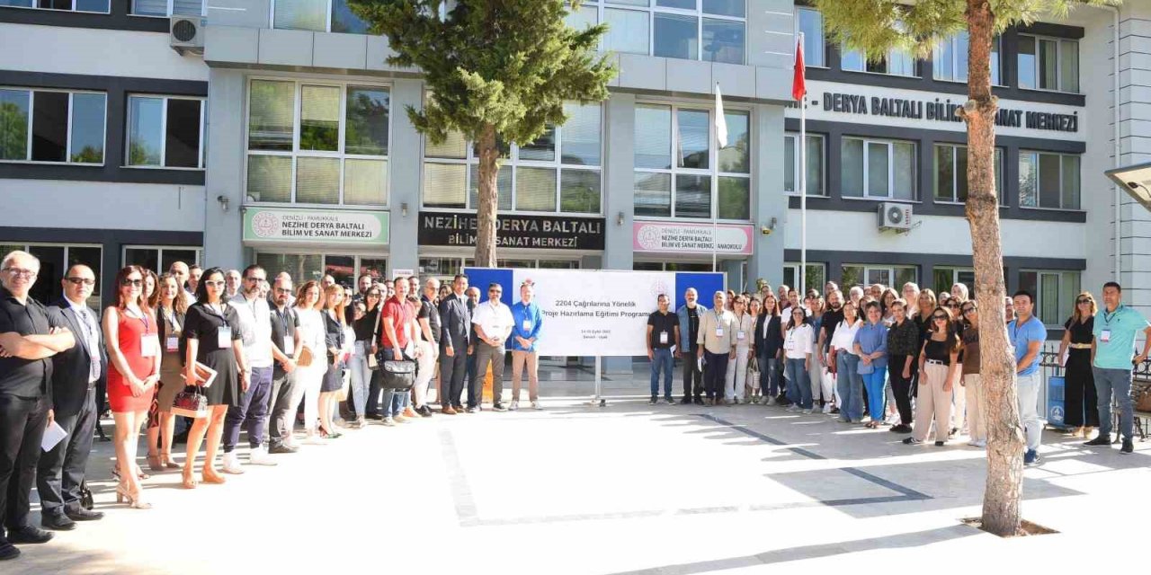 Denizli’de öğretmenlere yönelik proje eğitimleri sürüyor