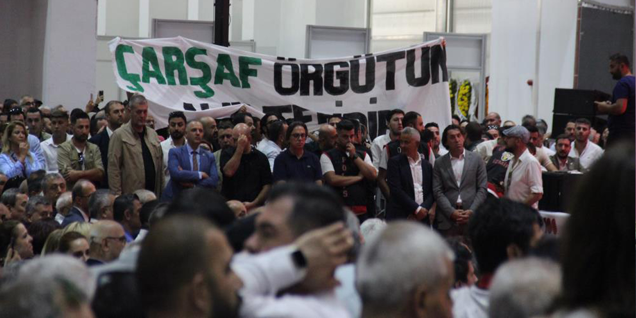 CHP İzmir Kongresi’nde arbede: Başkanlar arada kaldı