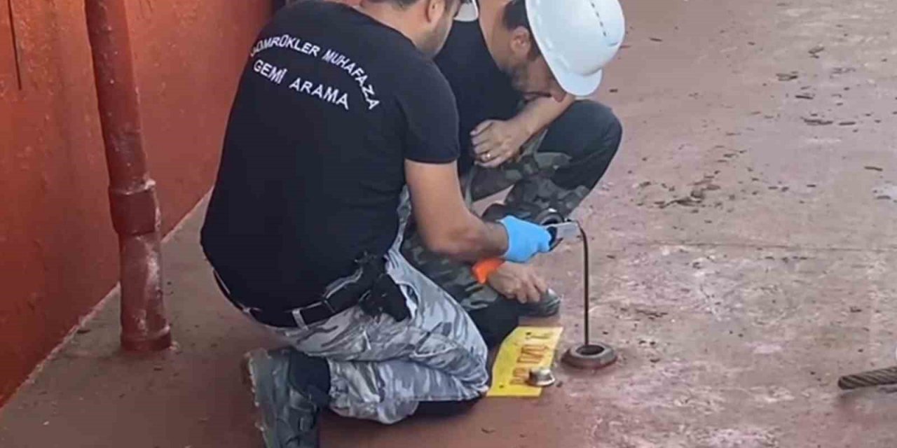 İzmir Aliağa Limanı’nda 51 ton kaçak akaryakıt ele geçirildi
