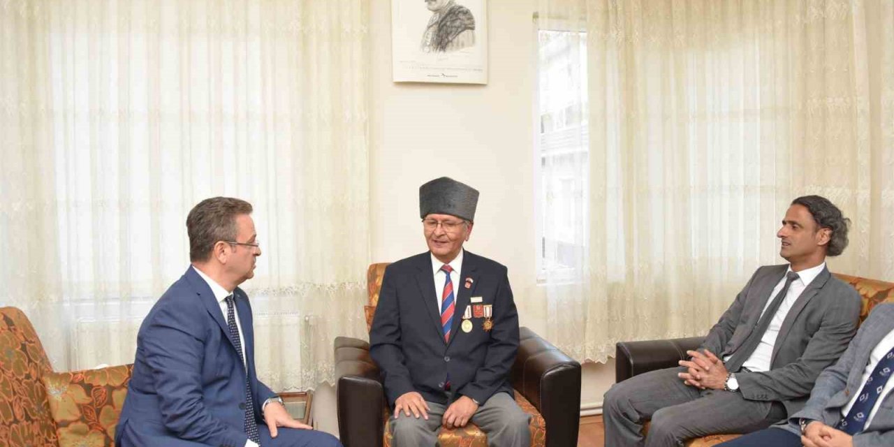 Vali Ünlü ilk ilçe ziyaretlerini Köprübaşı ve Demirci’ye yaptı