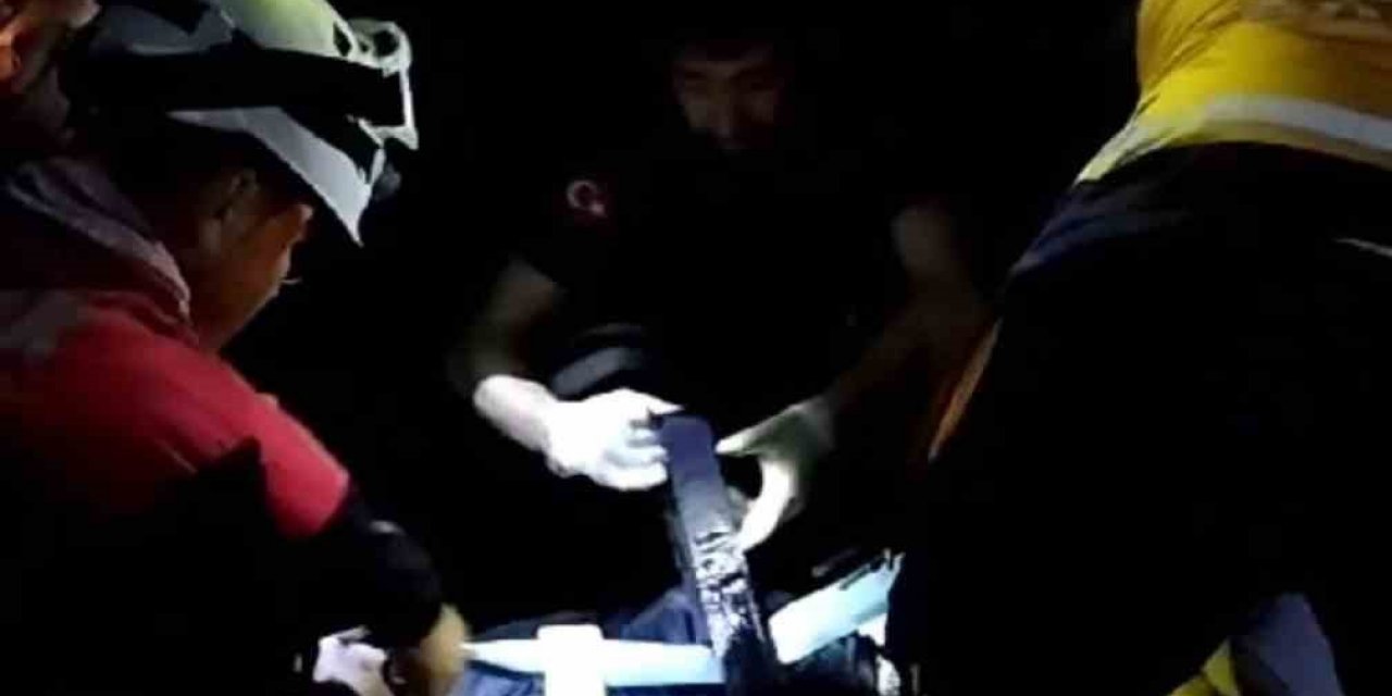 Düşen helikopterdeki mürettebatın kurtarılma anları ortaya çıktı