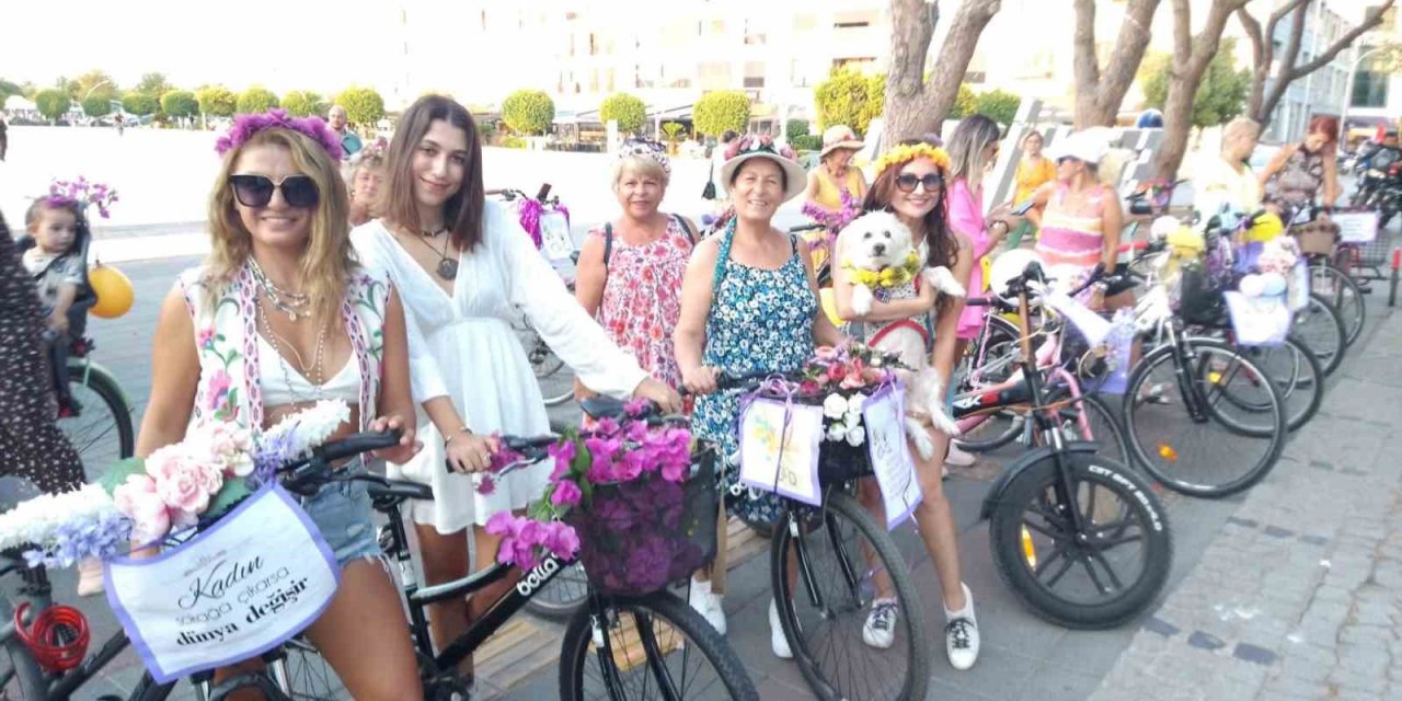 Fethiye’de “Süslü Kadınlar” bisiklet turu coşkusu