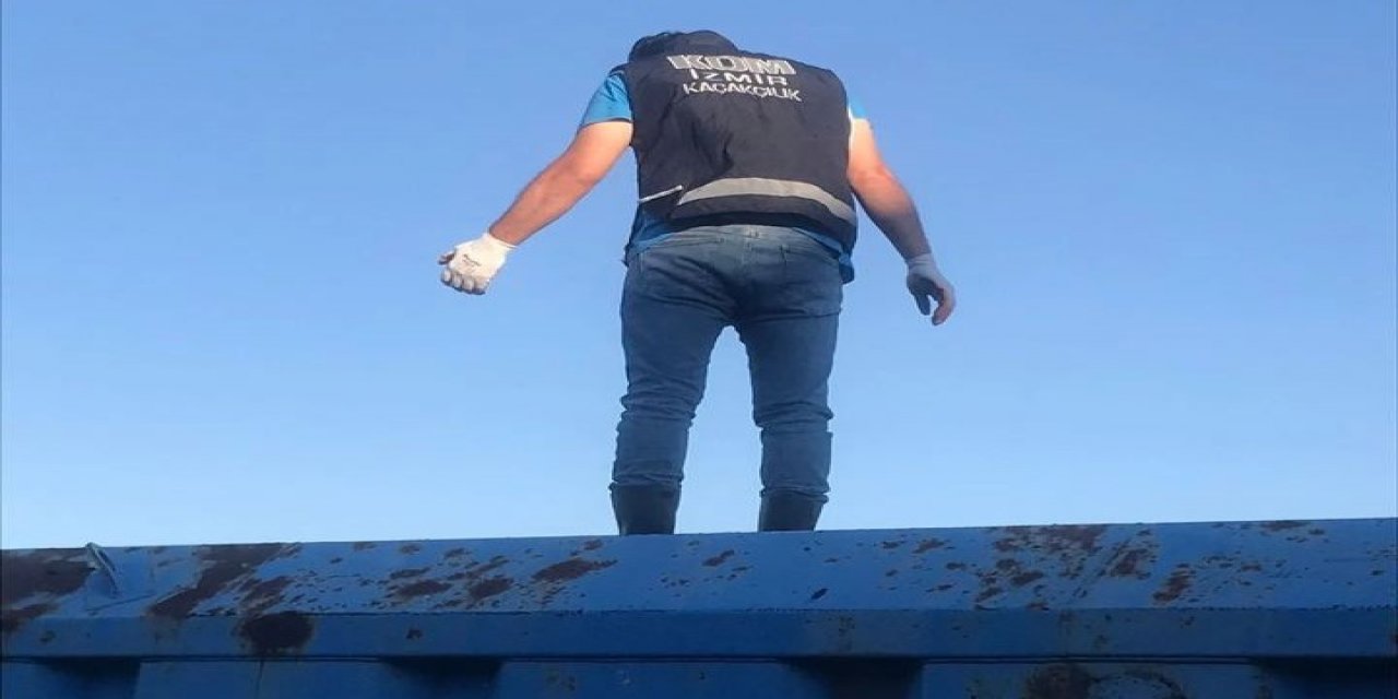 İzmir’de 17 kaçakçılık operasyonunda 19 kişiye işlem yapıldı