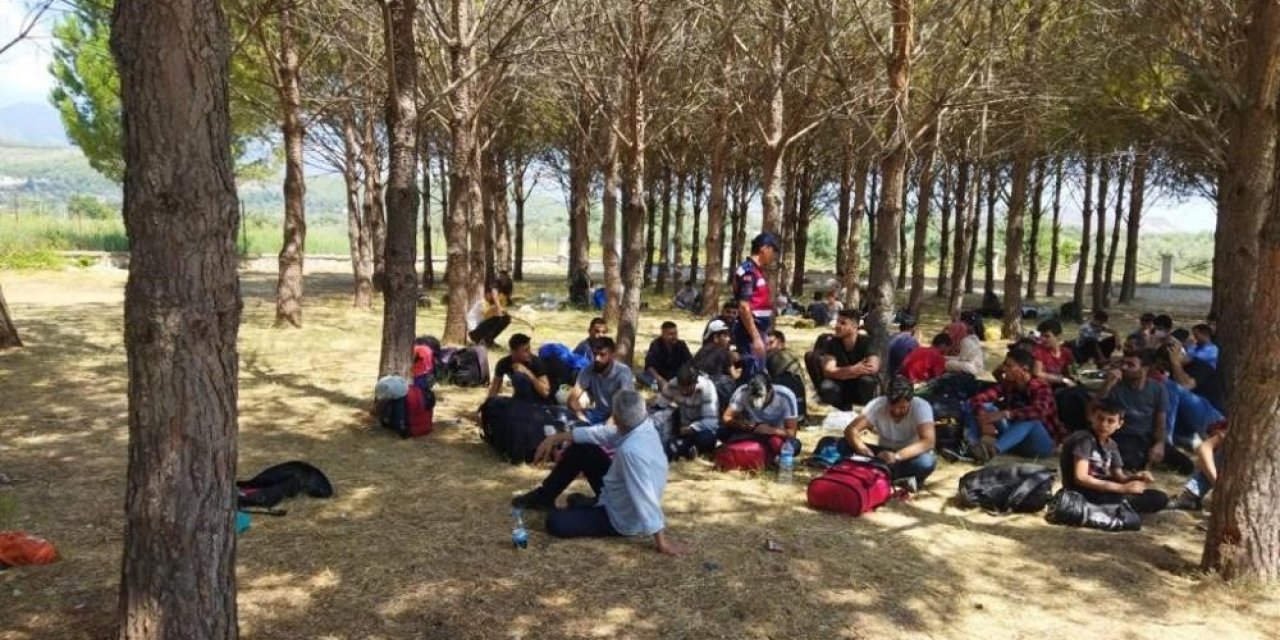 Milas’ta 154 düzensiz göçmen yakalandı