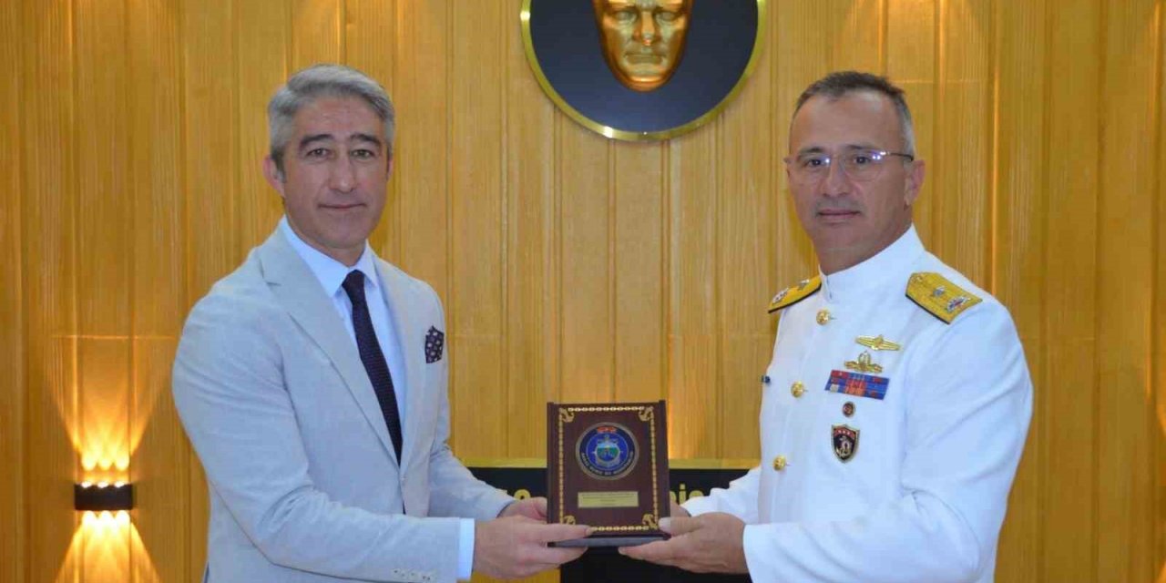 Başkan Oktay, Aksaz Deniz Üs Komutanı Eski’yi ağırladı