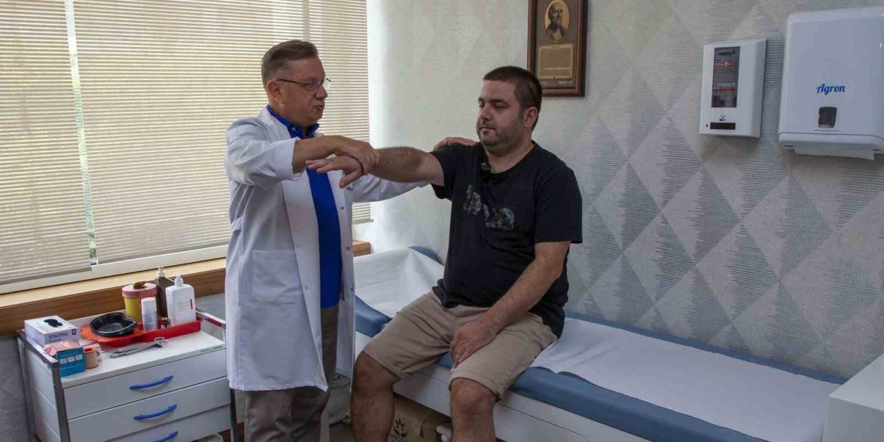 Elektrikli süpürgeden akıma kapıldı, kırılan kemikleri yapboz gibi birleştirildi