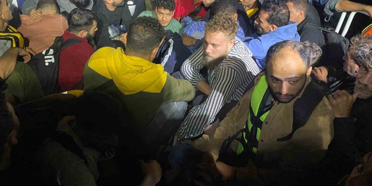 Datça’da 40 düzensiz göçmen yakalandı