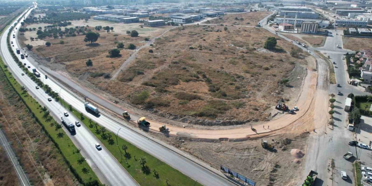 Muradiye OSB Kavşağı’ndaki trafik sıkışıklığı ortadan kalkıyor