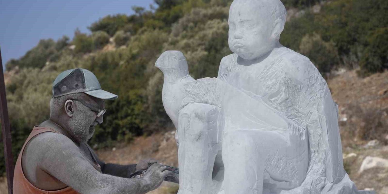 Neopolis’te mermer bloklar şekillenmeye başladı